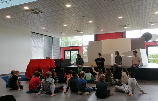 THEATRE 1